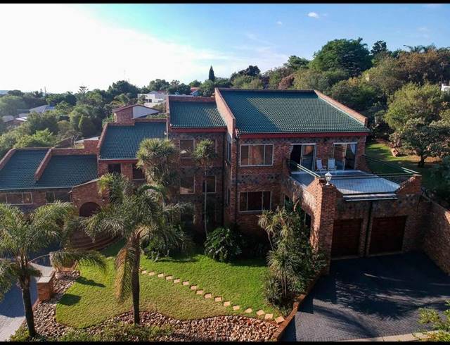 6 BEDROOM HOUSE FOR SALE IN HELDERKRUIN VIEW